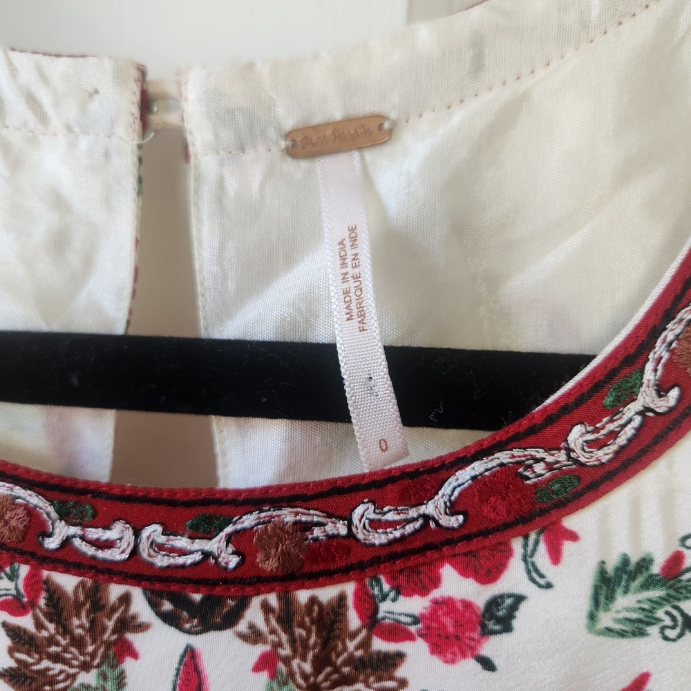 Free People White & Red "Russian Doll" Babydoll Gathered Cuff Long Sleeve Dress - Picture 9 of 10